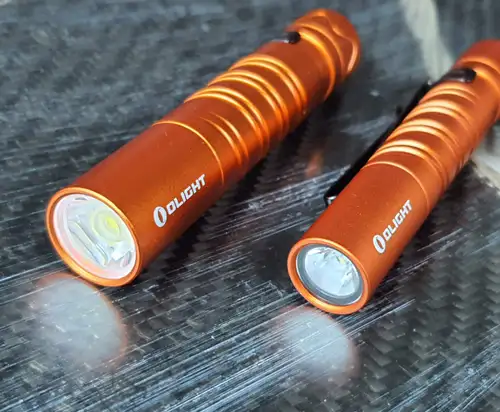 Olightสีส้ม