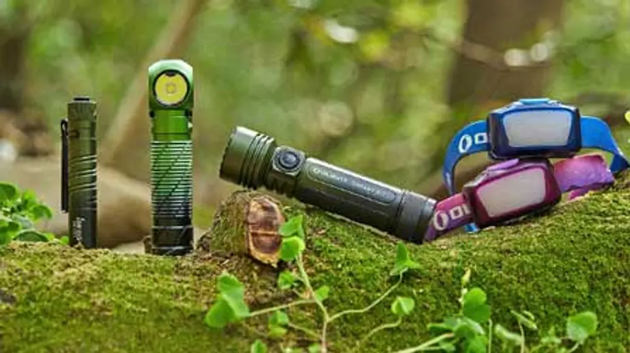 อากาศเริ่มร้อนแล้ว เธอตัดสินใจหรือยังว่าจะพาไฟฉายรุ่นไหนบ้างไปเที่ยวมั้ยคะ?